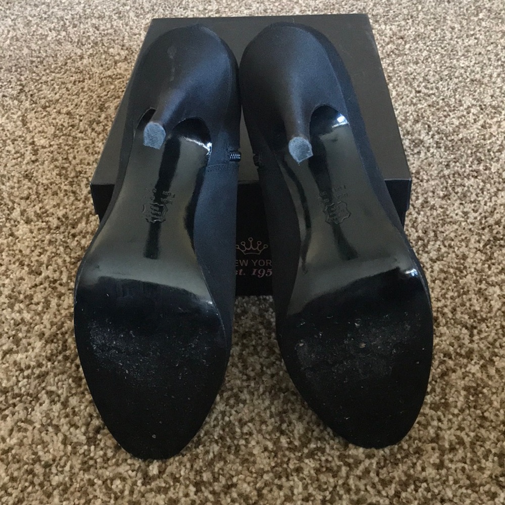 Nina New York Edina Heels - Picture 3 of 8